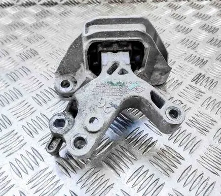 Nissan Qashqai Engine mount bracket 112846249R