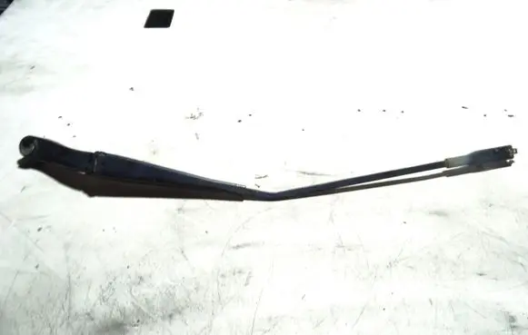 Mercedes-Benz B W245 Front wiper blade arm A1698200140