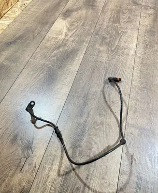 Mercedes-Benz E C207 W207 ABS brake wheel speed sensor A2075400017