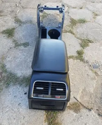 Audi A4 S4 B5 8D Center console
