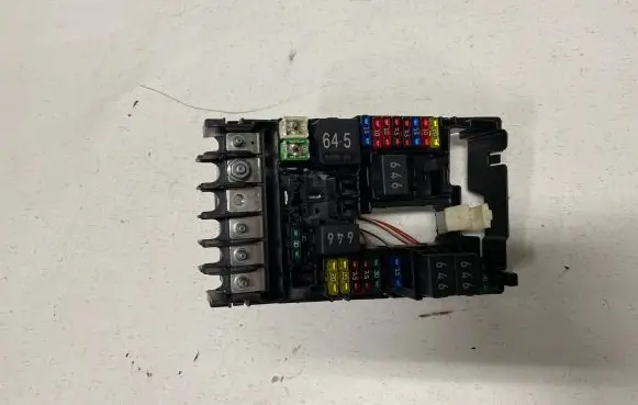 Skoda Superb B8 (3V) Fuse module 5Q0937125B