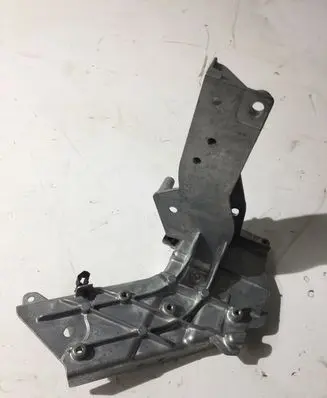 Mercedes-Benz E W213 Radiator support slam panel bracket A2536210600
