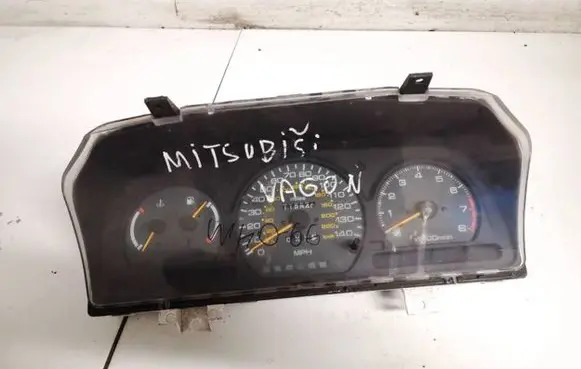Mitsubishi Space Wagon Speedometer (instrument cluster) mr240568
