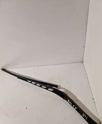 BMW 5 E60 E61 Front wiper blade arm