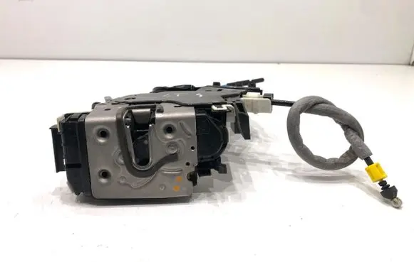 Mercedes-Benz GLK (X204) Rear door lock A0997300135