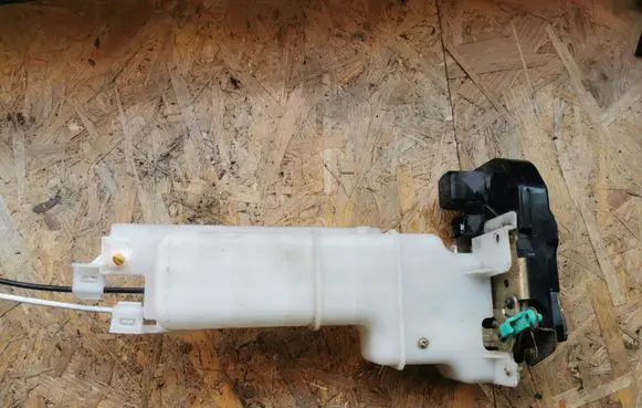 Chrysler Pacifica Rear door lock