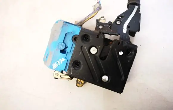 Volvo S80 Front door lock 9141701