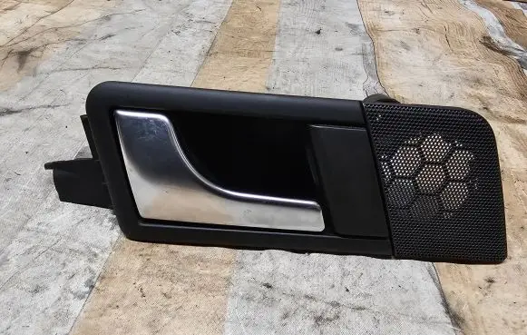 Audi A2 Rear door interior handle 8Z0839019 E040333521