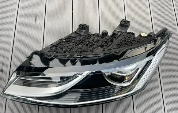 Volkswagen Transporter - Caravelle T7 Headlight/headlamp 7T1941081B