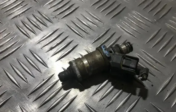 Honda Legend III KA9 Fuel injector kg24