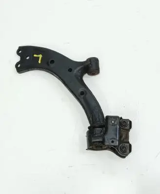 Honda CR-V Front lower control arm/wishbone