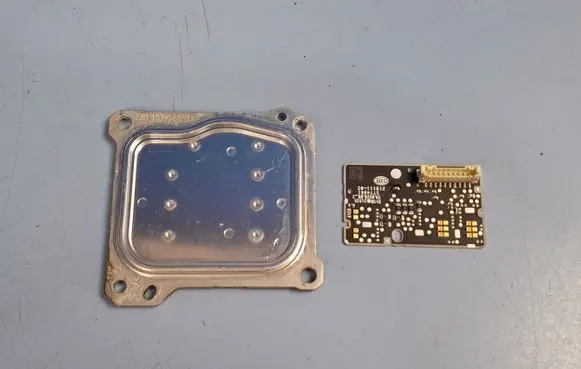 Volvo S60 Headlight ballast module Xenon 5905280B2 21911102 32228871
