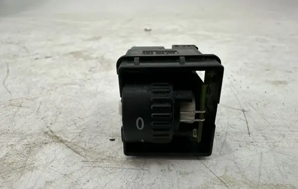 Volkswagen PASSAT B6 Headlight level height control switch 3C0963564B