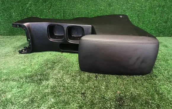 Suzuki SX4 S-Cross Armrest 