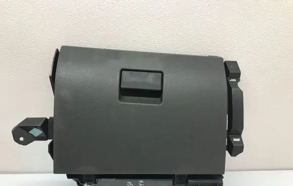 Ford Focus C-MAX Glove box 3M51R06044A 3M51R0600