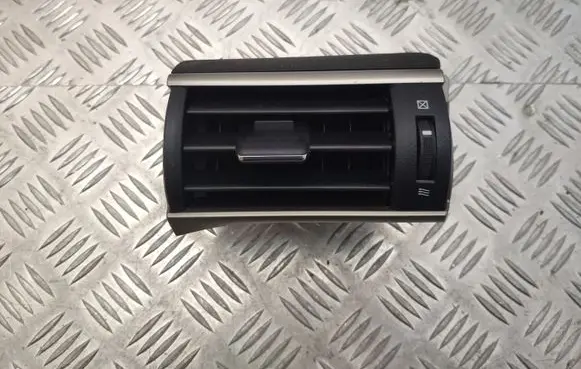 Lexus IS III XE30 Cabin air duct channel 5565053150