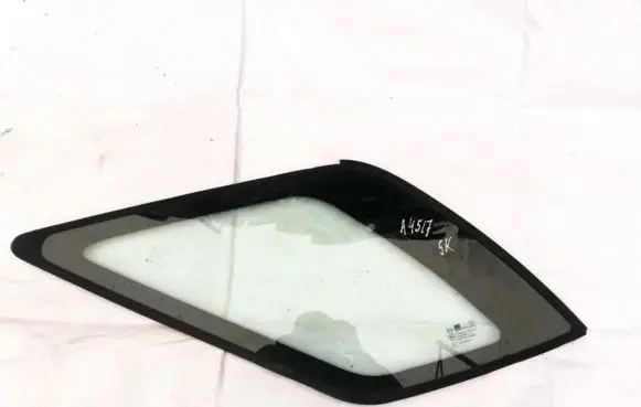 KIA Sorento Rear side window
