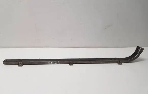 Mercedes-Benz Vito Viano W447 Sliding door middle rail A4477662200