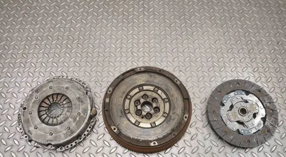 Peugeot RCZ Clutch set kit 3082002526 1864902866