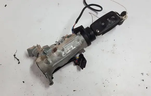 Skoda Octavia Mk2 (1Z) Ignition lock 