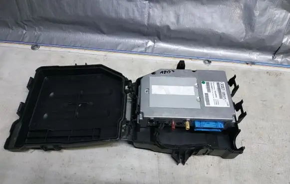 Audi A8 S8 D3 4E Voice control module 