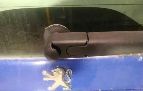 Rear window wiper motor