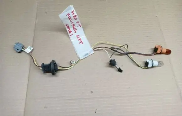 Ford Mondeo MK IV Tail light bulb cover holder K0H61