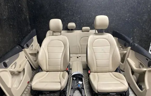 Mercedes-Benz C W205 Seat set