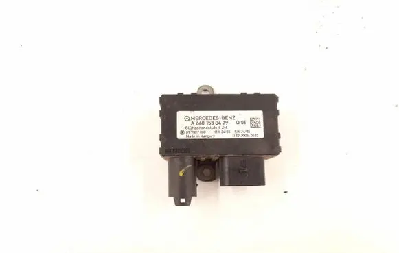 Mercedes-Benz B W245 Glow plug pre-heat relay 6401530479 A6401530479