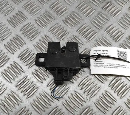 Engine bonnet/hood lock/catch