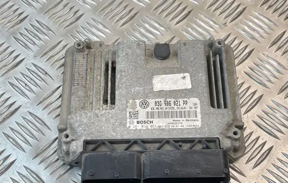 Volkswagen Golf V Engine control unit/module 03G906021PP 03G906021AN 0281014063