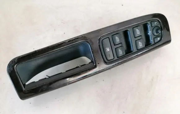 Volvo V50 Electric window control switch 30710787 30710788