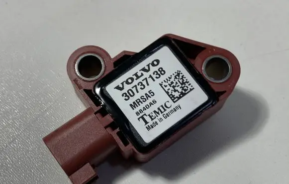 Volvo C30 Airbag deployment crash/impact sensor 30737138