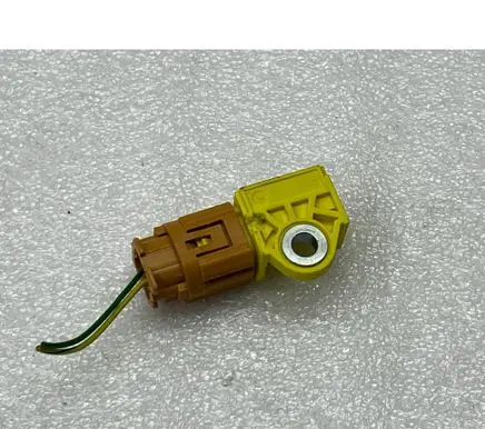 Suzuki Vitara (LY) Airbag deployment crash/impact sensor 3F92076SA0
