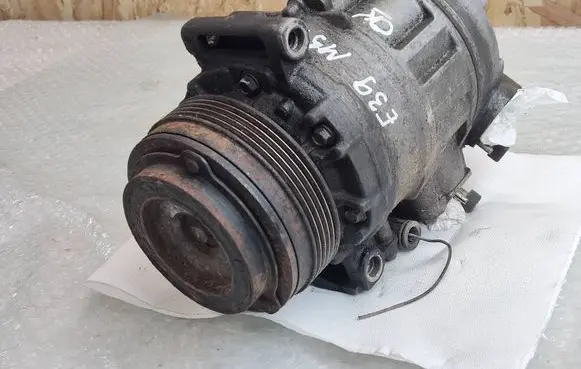 BMW 5 E39 Air conditioning (A/C) compressor (pump) 4472208027 6910459 64526910459