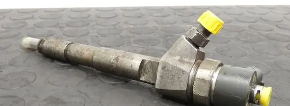Fuel injector