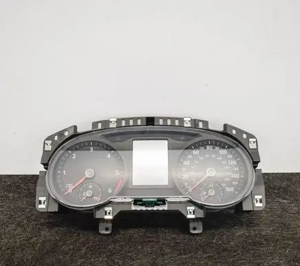 Volkswagen PASSAT B8 Speedometer (instrument cluster) 3G0920941A