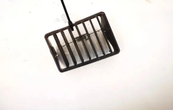Volkswagen PASSAT B3 Dash center air vent grill 357819755