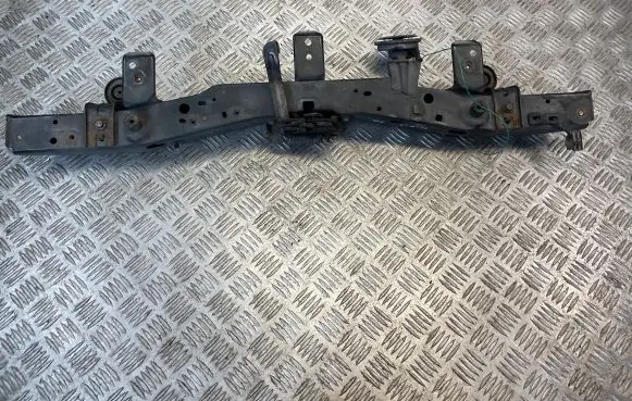 Toyota Auris 150 Radiator mount bracket 84620