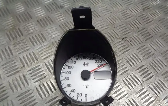 Alfa Romeo 156 Tachometer 156049818