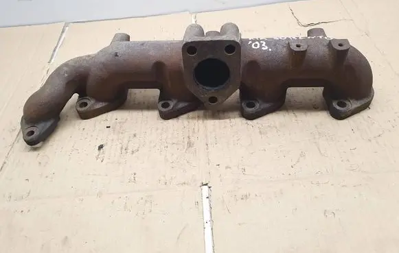 KIA Sorento Exhaust manifold