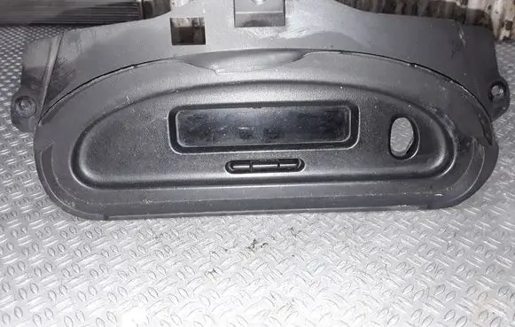Renault Scenic I Screen/display/small screen P8200028364A