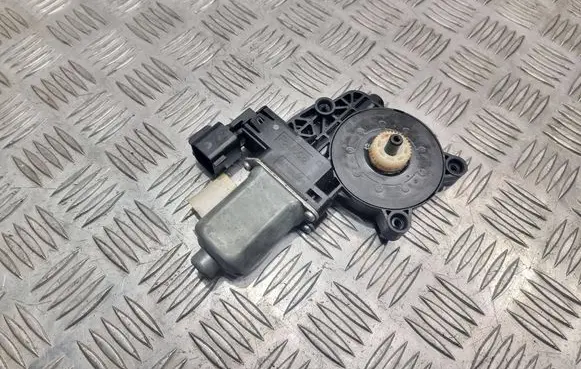 Rear window lifting mechanism without motor