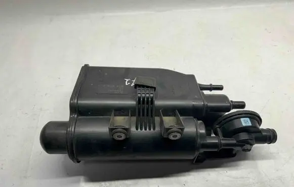 BMW 4 F36 Gran coupe Active carbon filter fuel vapour canister 7408409