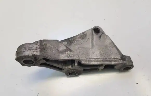 BMW X5 F15 Engine mount bracket