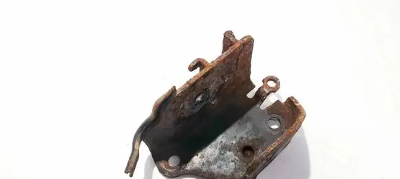 Honda Civic Bracket in trunk/boot 