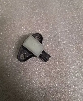 Volkswagen PASSAT B6 Airbag deployment crash/impact sensor 391140