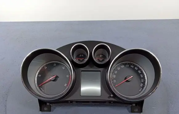 Opel Insignia A Speedometer (instrument cluster) 20980568
