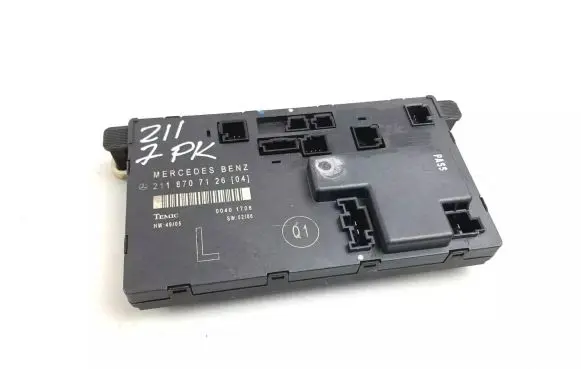 Mercedes-Benz E W211 Door control unit/module 2118707126