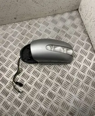 Mercedes-Benz E W211 Front door electric wing mirror 413133419